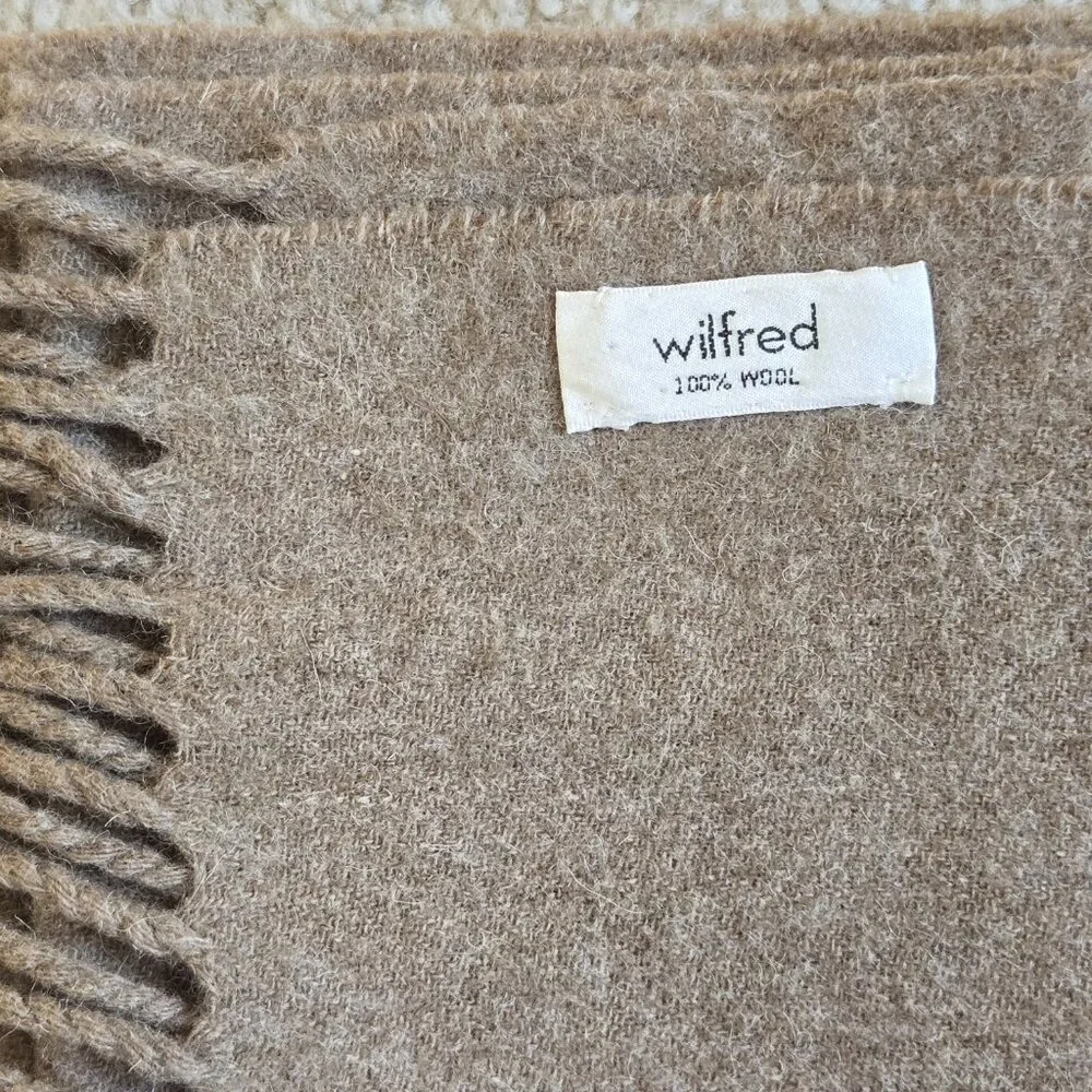 Wilfred 100% wool scarf